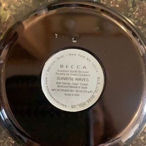 Becca Sunrise Waves💥Free w/ purchase💥